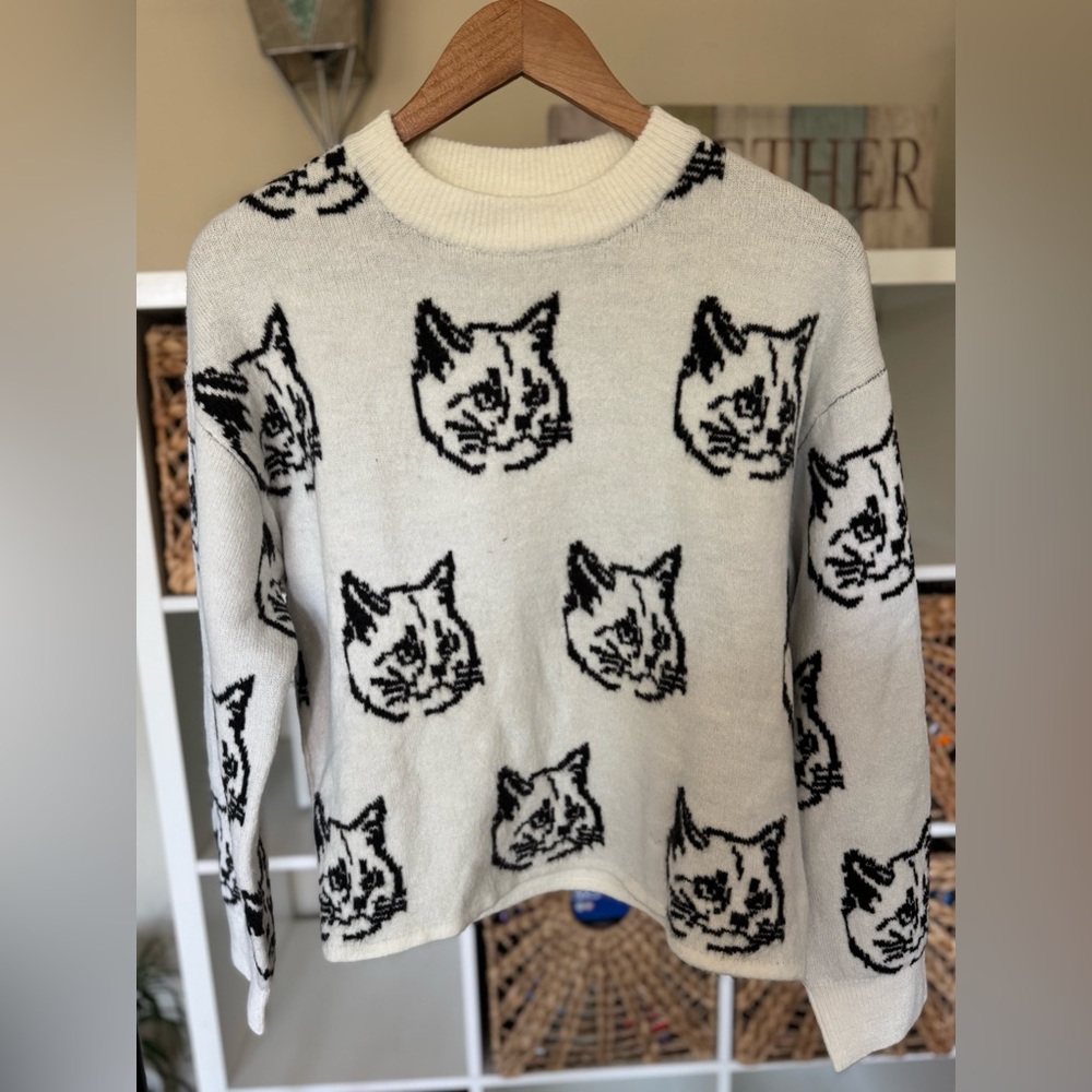 H&M Divided White Sweater with Black Cat Design